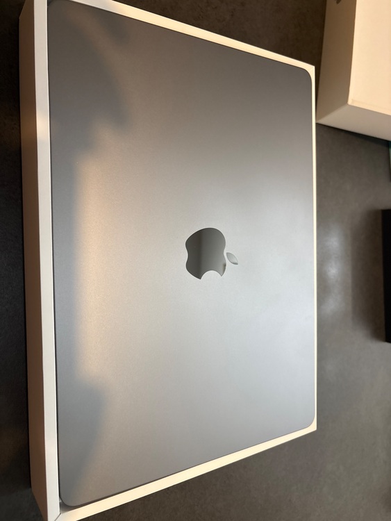 MacBook Air M2（8GB/256GB（PC・タブレット）の商品画像 - 査定依頼日：2025年8月16日 - 最高査定価格：52,000円