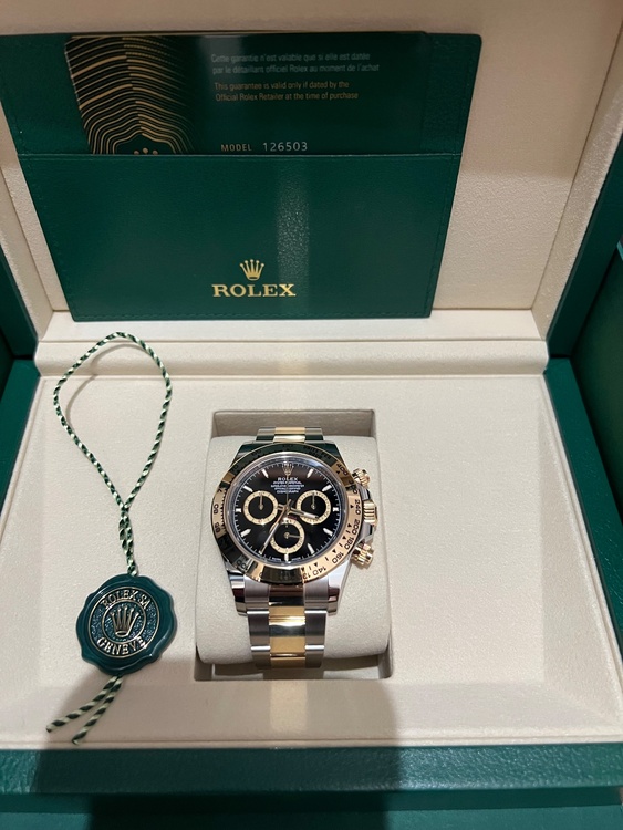 ロレックス デイトナ 12650（高級時計）の商品画像 - 査定依頼日：2025年12月23日 - 最高査定価格：4,160,000円
