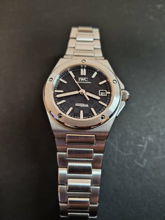 IWCインヂュニア・オートマティック 40（高級時計）の商品画像 - 査定依頼日：2026年1月9日 - 最高査定価格：1,250,000円