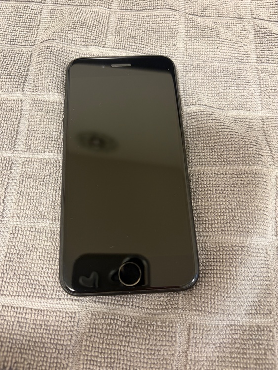 iPhone iPhone SE (第 2 世代) 128GB docomo（スマホ）の商品画像 - 査定依頼日：2026年8月15日 - 最高査定価格：10,000円