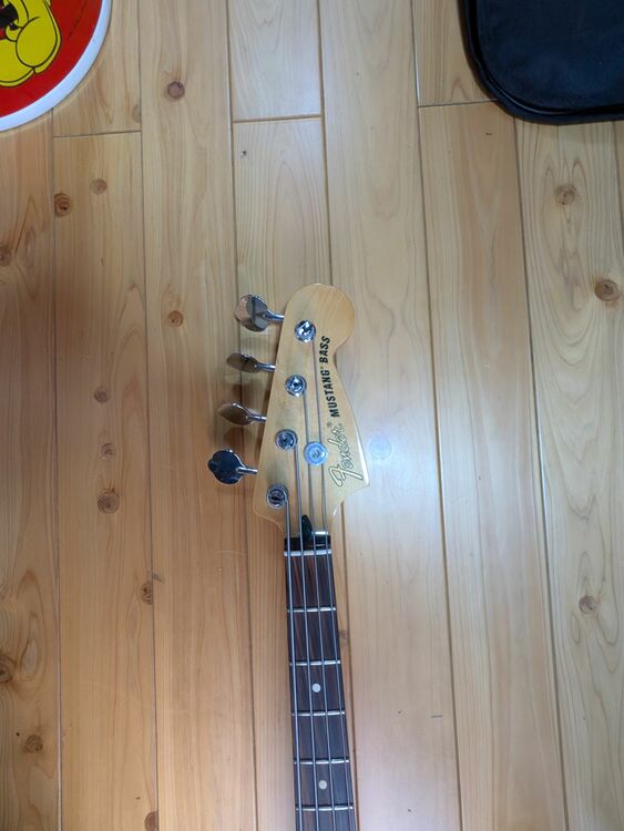 フェンダームスタングバス MEXICO（ピアノ・楽器・PA機材）の商品画像 - 査定依頼日：2025年10月1日 - 最高査定価格：40,000円