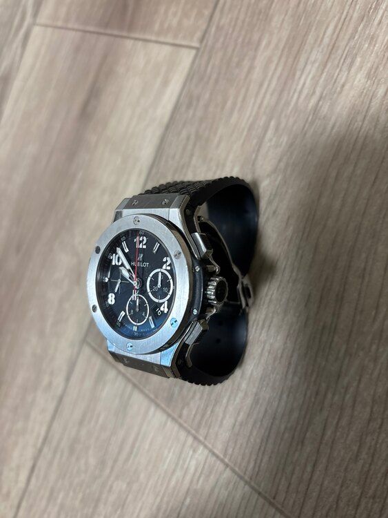 ウブロ ビックバン （高級時計）の商品画像 - 査定依頼日：2025年1月22日 - 最高査定価格：530,000円