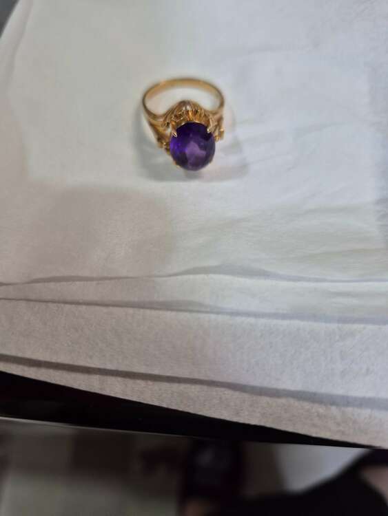 アメジスト付き５g（金・貴金属）の商品画像 - 査定依頼日：2025年2月1日 - 最高査定価格：70,000円