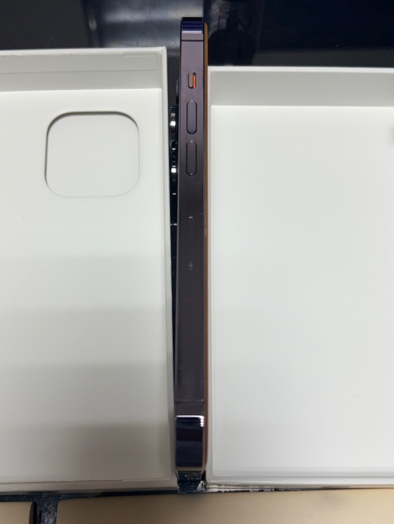 iPhone 14 Pro 256GB SIMフリー（スマホ）の商品画像 - 査定依頼日：2026年3月19日 - 最高査定価格：65,000円