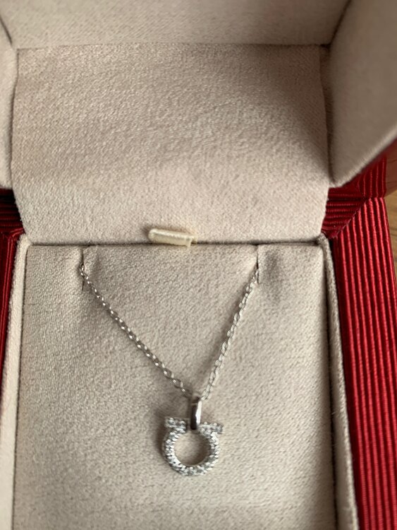 フェラガモ（金・貴金属）の商品画像 - 査定依頼日：2025年1月22日 - 最高査定価格：40,000円