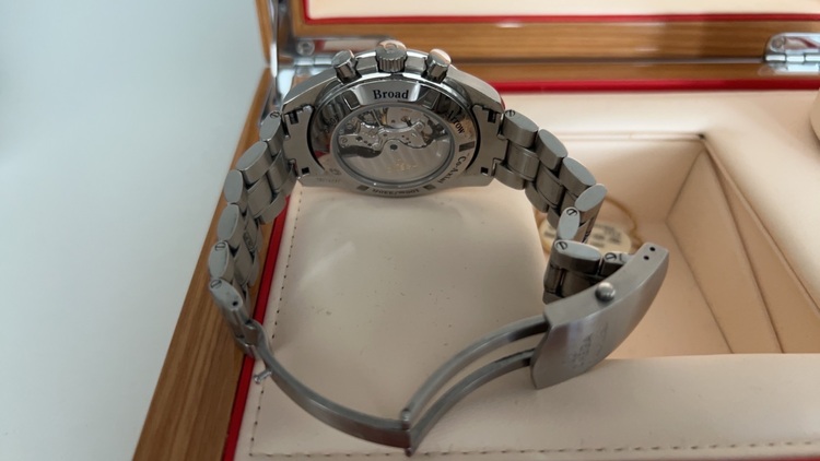 オメガ スピードマスター （高級時計）の商品画像 - 査定依頼日：2025年8月21日 - 最高査定価格：500,000円