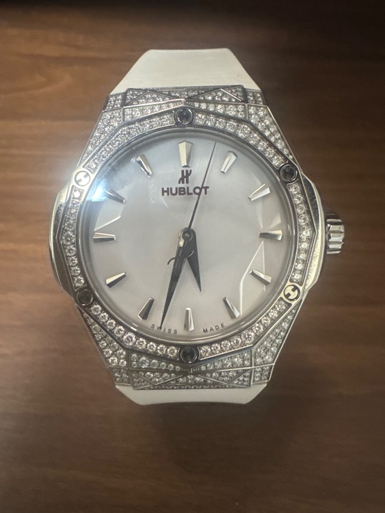 ウブロ（高級時計）の商品画像 - 査定依頼日：2025年6月21日 - 最高査定価格：2,250,000円