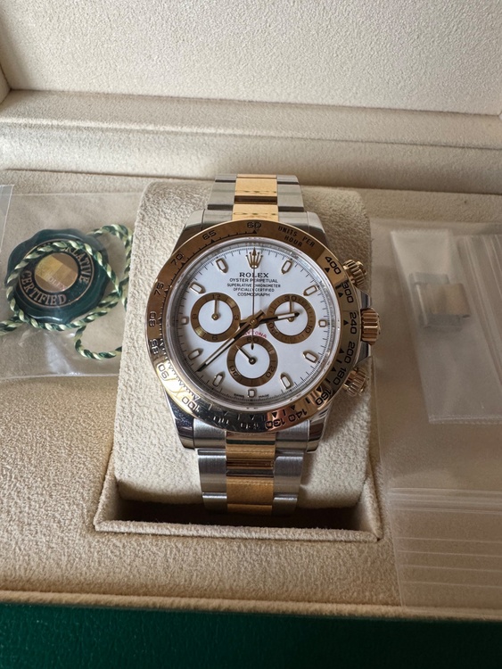 デイトナコンビ（高級時計）の商品画像 - 査定依頼日：2025年12月7日 - 最高査定価格：3,200,000円