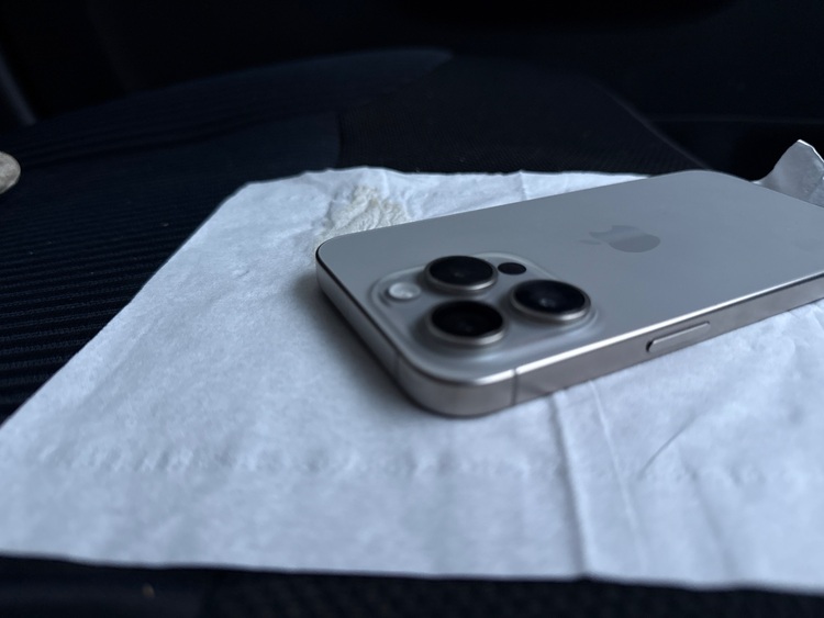 iPhone 15pro 128（スマホ）の商品画像 - 査定依頼日：2025年10月26日 - 最高査定価格：96,000円