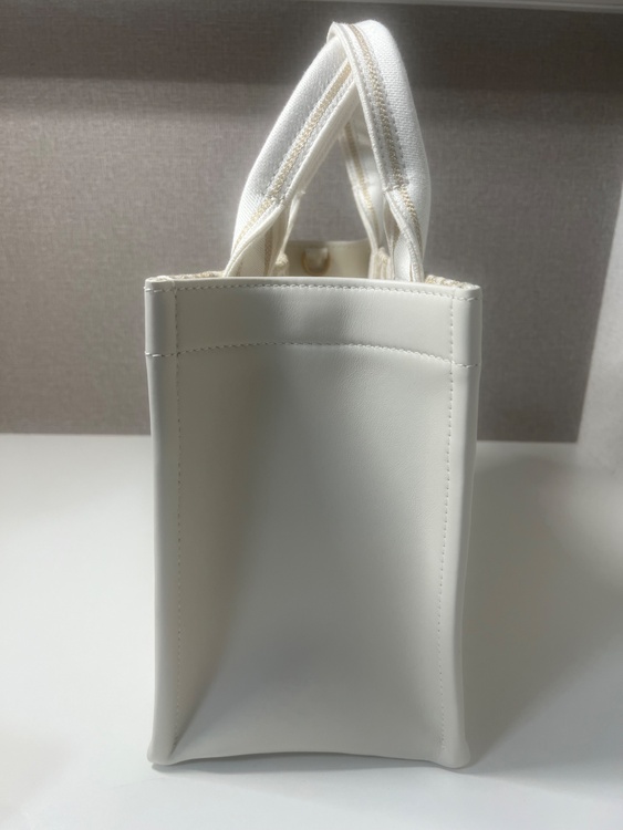 ディオール  （ブランドバッグ）の商品画像 - 査定依頼日：2025年12月20日 - 最高査定価格：150,000円