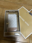 マイケルコース 手帳型スマホケース（スマホ）の商品画像 - 査定依頼日：2022年1月23日 - 最高査定価格：1円