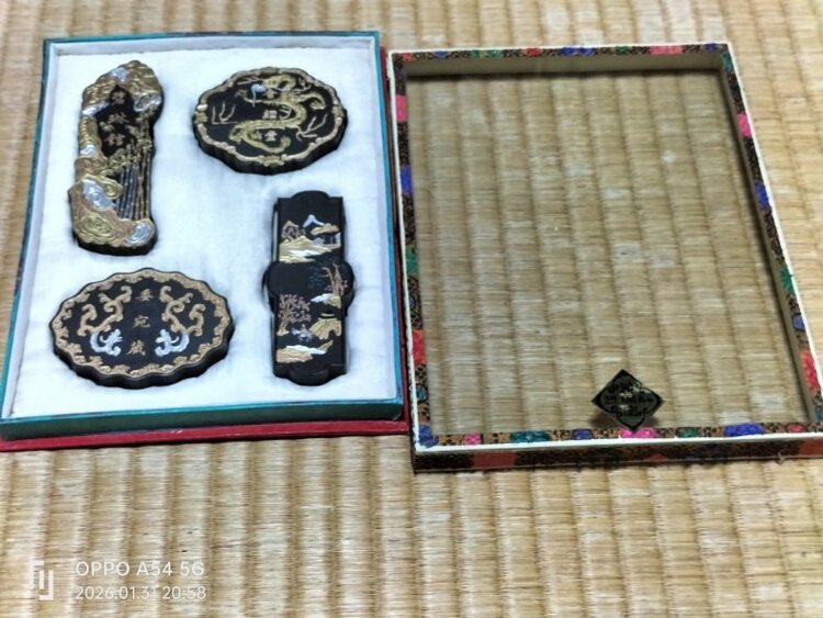 文鎮（美術品・骨董品）の商品画像 - 査定依頼日：2026年2月2日 - 最高査定価格：1,000円