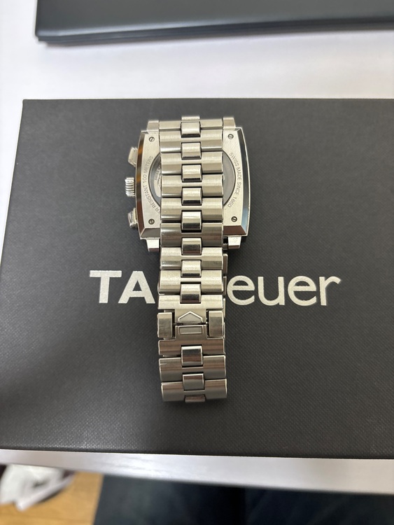 タグホイヤー モナコ CBL2113BA0644（高級時計）の商品画像 - 査定依頼日：2025年11月5日 - 最高査定価格：800,000円