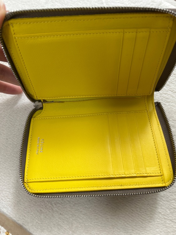 セリーヌ  （ブランドバッグ）の商品画像 - 査定依頼日：2025年9月19日 - 最高査定価格：20,000円