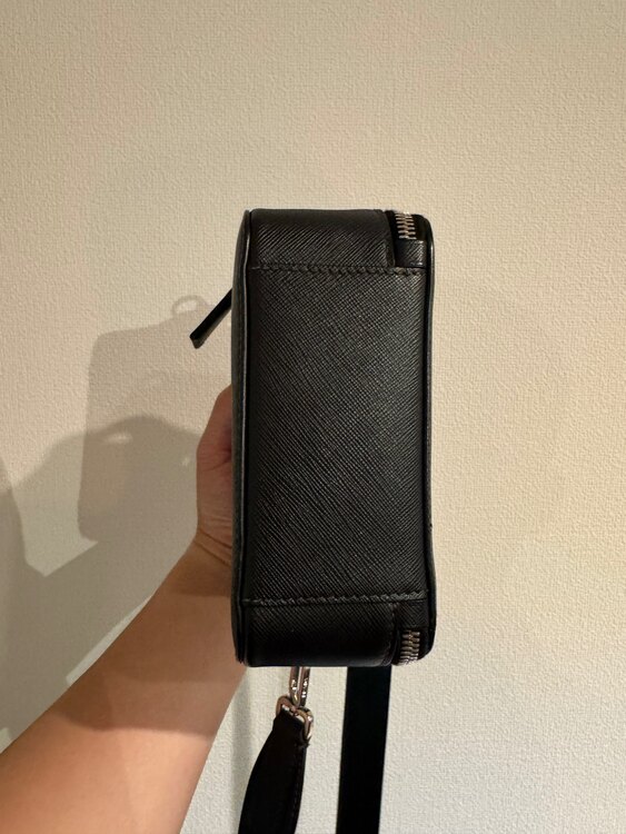 プラダ  （ブランドバッグ）の商品画像 - 査定依頼日：2025年4月23日 - 最高査定価格：100,000円