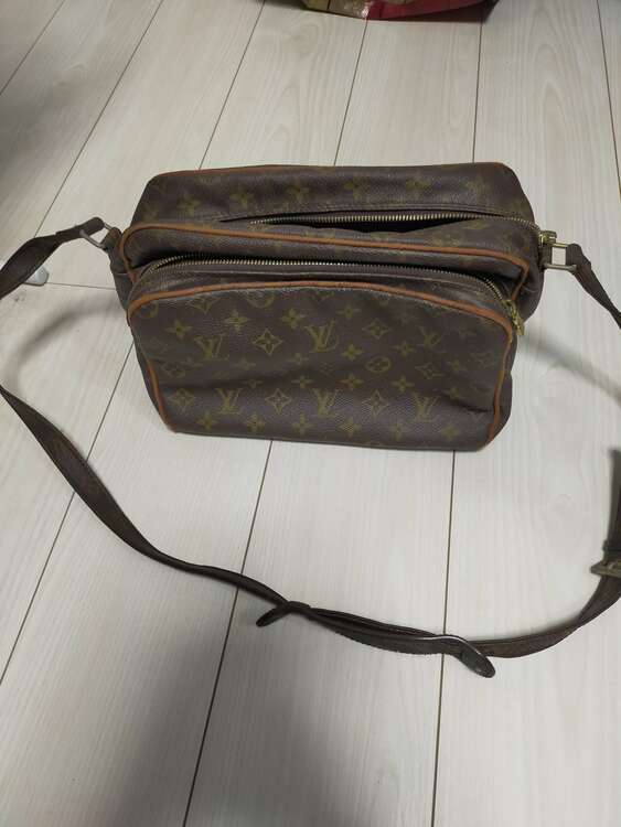 ルイヴィトン モノグラム （ブランドバッグ）の商品画像 - 査定依頼日：2025年4月10日 - 最高査定価格：25,000円