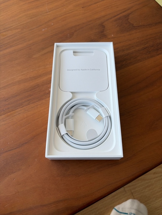 iPhone 15 Pro 128GB SIMフリー（スマホ）の商品画像 - 査定依頼日：2026年1月17日 - 最高査定価格：77,000円