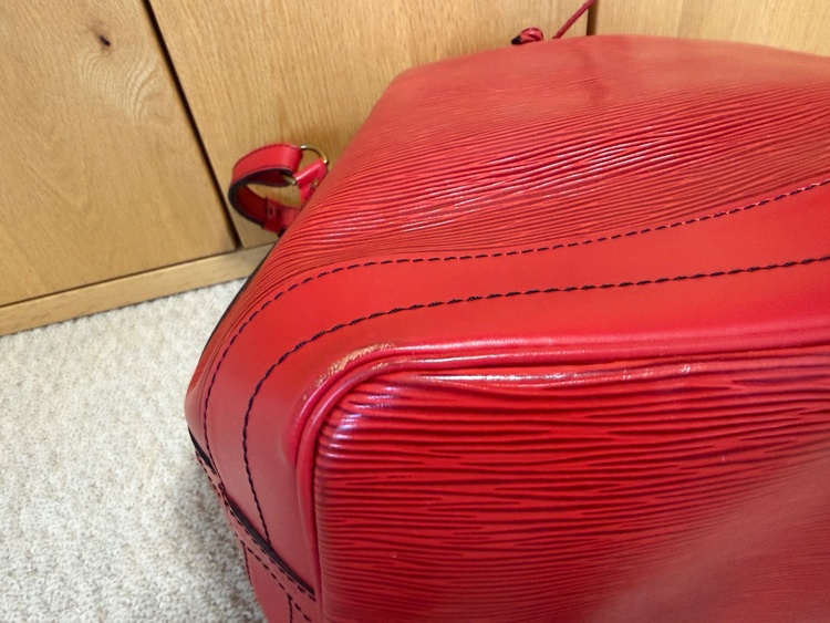 ルイヴィトン エピ （ブランドバッグ）の商品画像 - 査定依頼日：2026年2月15日 - 最高査定価格：50,000円