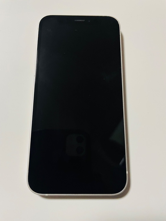 iPhone 12 mini ホワイト（スマホ）の商品画像 - 査定依頼日：2025年10月5日 - 最高査定価格：15,000円