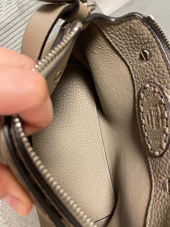 フェンディ  （ブランドバッグ）の商品画像 - 査定依頼日：2026年3月20日 - 最高査定価格：150,000円