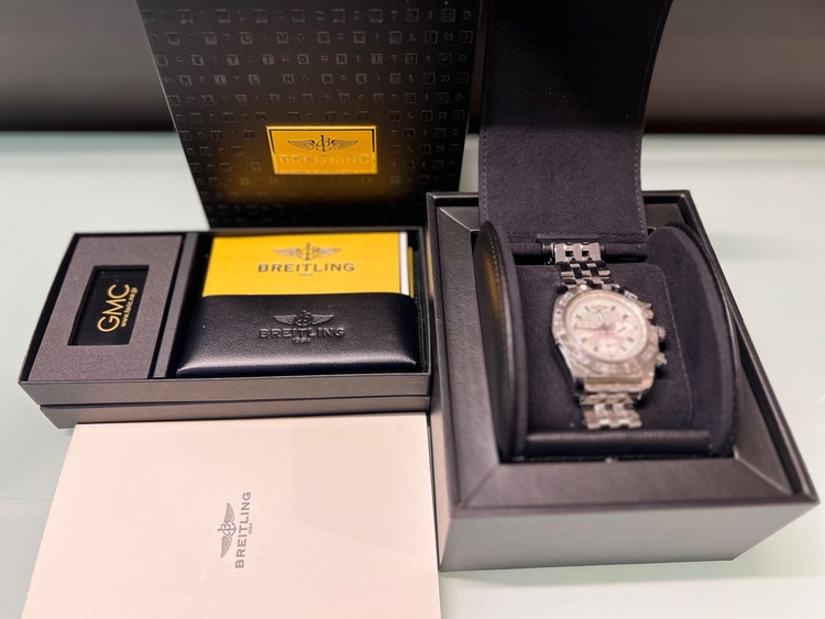 ブライトリング クロノマット A011G85P（高級時計）の商品画像 - 査定依頼日：2025年9月25日 - 最高査定価格：435,000円