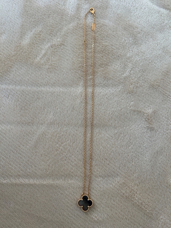 ヴァンクリーフ　アルハンブラマザーオブパール（宝石）の商品画像 - 査定依頼日：2026年2月15日 - 最高査定価格：400,000円