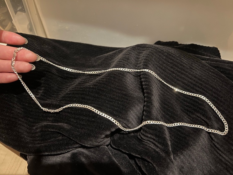 シルバーネックレス メンズ 925（40cm／10g）（金・貴金属）の商品画像 - 査定依頼日：2025年10月21日 - 最高査定価格：2,000円