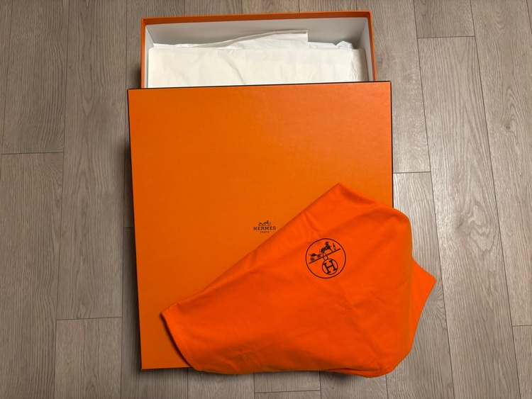 トートバック　2個（ブランドバッグ）の商品画像 - 査定依頼日：2026年2月25日 - 最高査定価格：90,000円