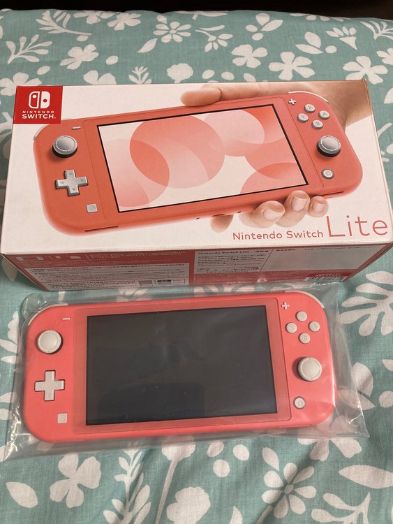 Nintendo Switch Lite 本体　コーラル［ゲーム機本体］（ゲーム機本体・ゲームソフト）の商品画像 - 査定依頼日：2023年10月5日 - 最高査定価格：10,500円