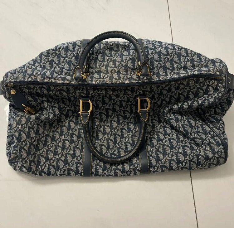 ディオールボストンバッグトロッター（ブランドバッグ）の商品画像 - 査定依頼日：2024年1月16日 - 最高査定価格：52,000円