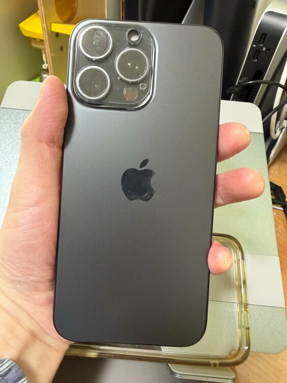 iPhone 15 Pro Max 512GB SIMフリー（スマホ）の商品画像 - 査定依頼日：2026年2月23日 - 最高査定価格：65,000円