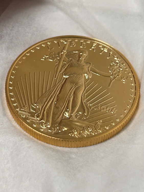 アメリカン・ゴールド・イーグル 1oz 2006年（金・貴金属）の商品画像 - 査定依頼日：2025年7月30日 - 最高査定価格：536,603円