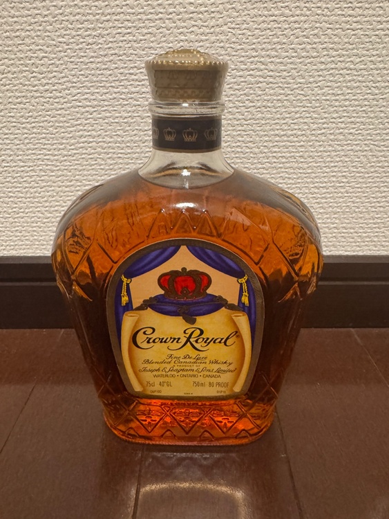 crown loyal（お酒）の商品画像 - 査定依頼日：2026年5月13日 - 最高査定価格：500円