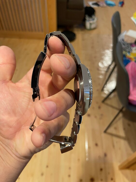 126610LV（高級時計）の商品画像 - 査定依頼日：2024年9月9日 - 最高査定価格：2,300,000円