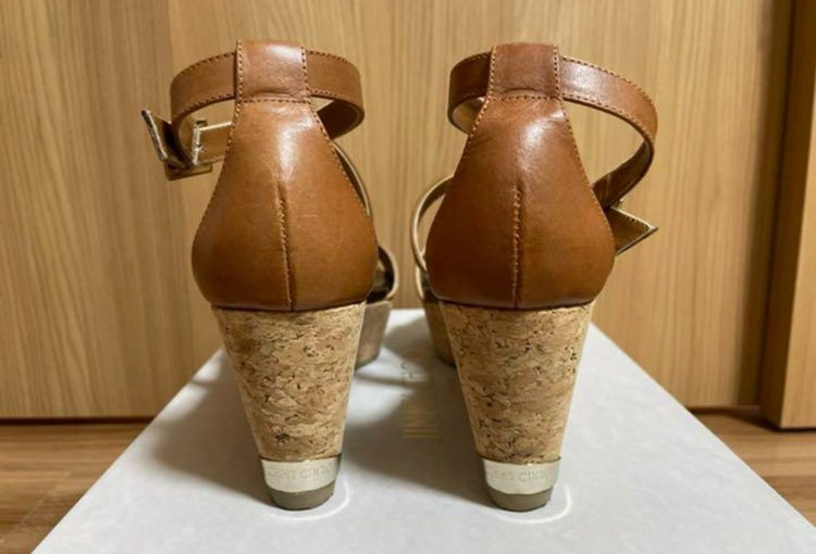 ジミーチュウ　サンダル（古着・ファッション）の商品画像 - 査定依頼日：2025年9月20日 - 最高査定価格：3,000円