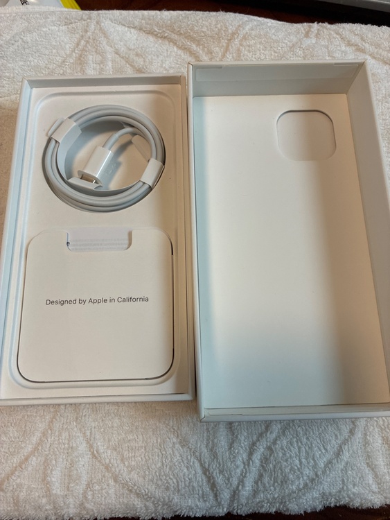 iPhone13 128G （スマホ）の商品画像 - 査定依頼日：2026年5月16日 - 最高査定価格：36,000円