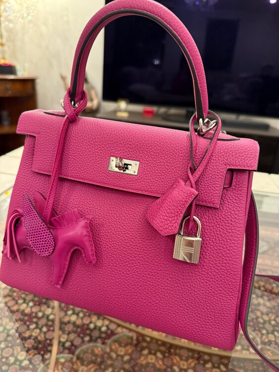 エルメスケリー25ローズパープル（ブランドバッグ）の商品画像 - 査定依頼日：2025年4月2日 - 最高査定価格：2,200,000円