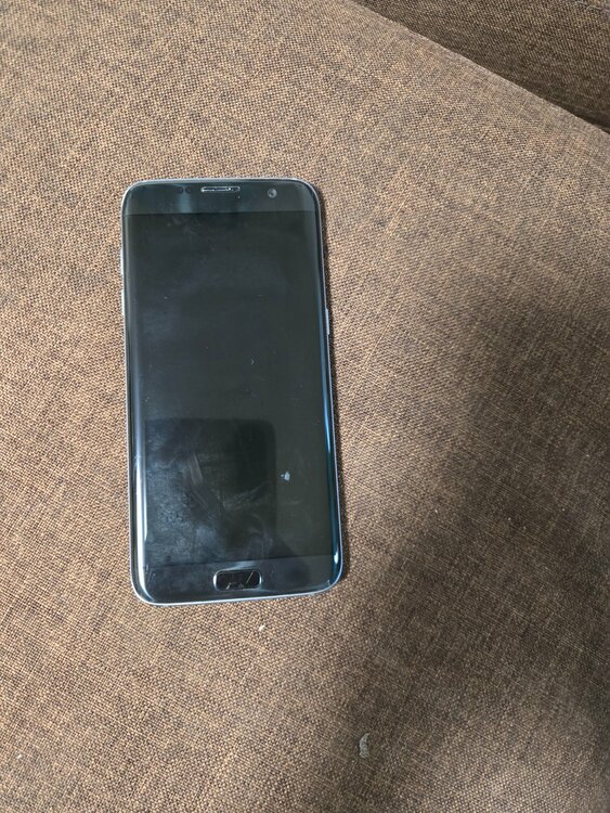 GALAXYS7edge（スマホ）の商品画像 - 査定依頼日：2026年8月20日 - 最高査定価格：100,000円