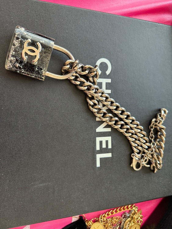 南京錠CHANELネックレス（ブランド財布・小物）の商品画像 - 査定依頼日：2025年8月14日 - 最高査定価格：50,000円