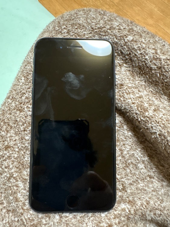 iPhoneSE 128GB (第2世代) Black A2296 MHGT3J/A（スマホ）の商品画像 - 査定依頼日：2026年9月29日 - 最高査定価格：9,000円