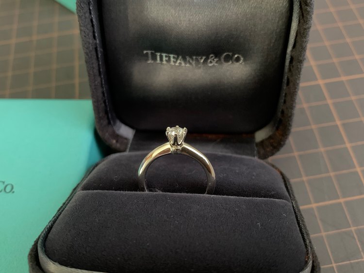ティファニー　婚約指輪（宝石）の商品画像 - 査定依頼日：2023年4月18日 - 最高査定価格：50,000円