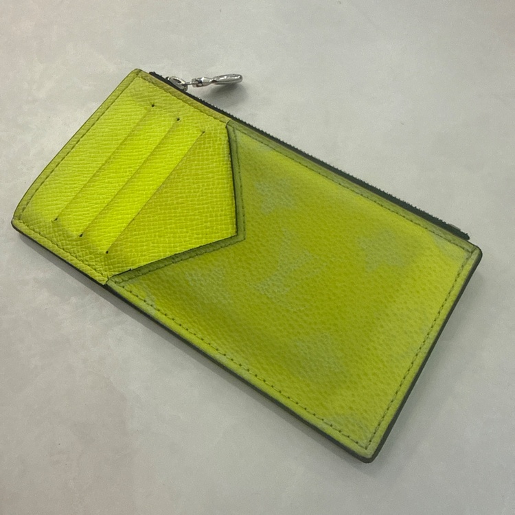 ルイヴィトン タイガ （ブランドバッグ）の商品画像 - 査定依頼日：2026年3月9日 - 最高査定価格：22,000円