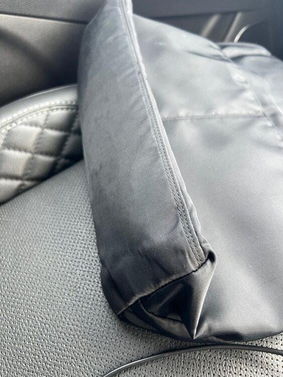 プラダ  （ブランドバッグ）の商品画像 - 査定依頼日：2025年5月31日 - 最高査定価格：50,000円