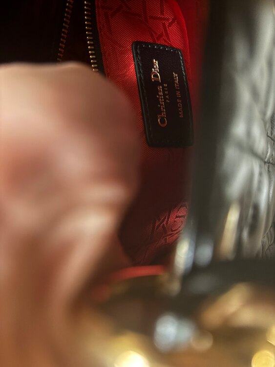 レディディオール（ブランド財布・小物）の商品画像 - 査定依頼日：2025年3月29日 - 最高査定価格：150,000円