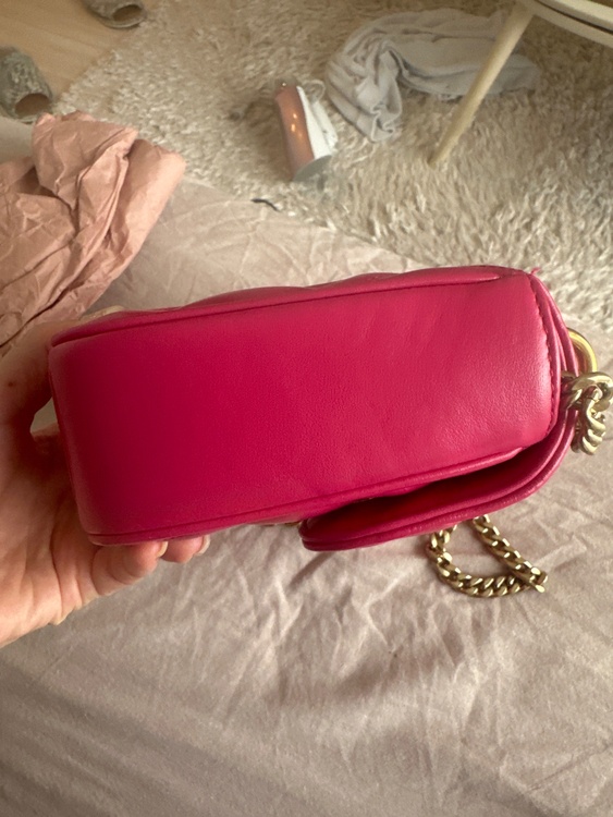 ミュウミュウ  （ブランドバッグ）の商品画像 - 査定依頼日：2026年4月5日 - 最高査定価格：47,000円