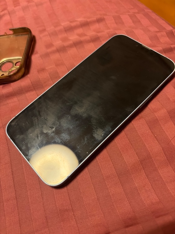 iPhone iPhone 14 Plus 256GB au（スマホ）の商品画像 - 査定依頼日：2026年9月10日 - 最高査定価格：44,000円