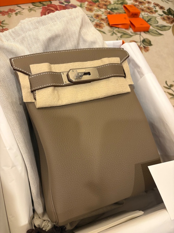 ケリーアッカドpm（ブランドバッグ）の商品画像 - 査定依頼日：2025年12月17日 - 最高査定価格：1,500,000円