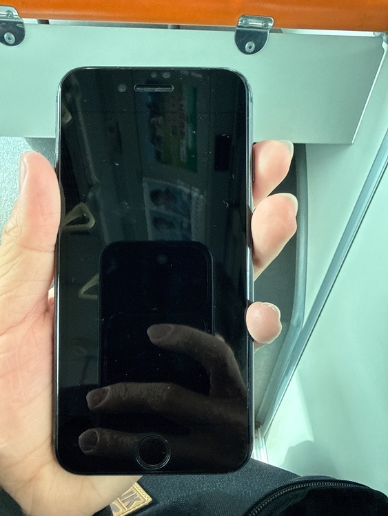 iPhone8 64GB docomo（スマホ）の商品画像 - 査定依頼日：2026年1月20日 - 最高査定価格：2,000円