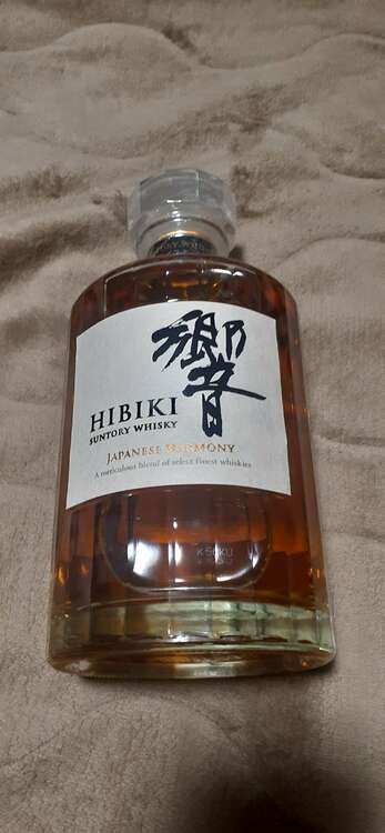SUNTORY響未開封（お酒）の商品画像 - 査定依頼日：2025年5月7日 - 最高査定価格：10,000円