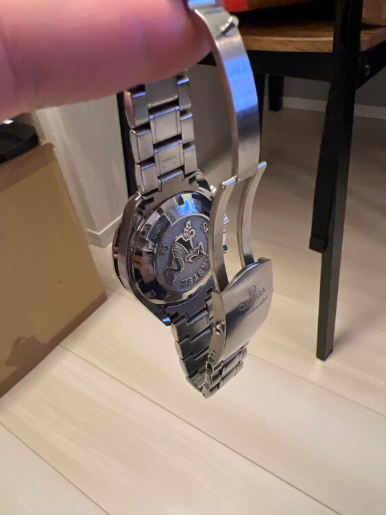 オメガ スピードマスター 3263040500300（高級時計）の商品画像 - 査定依頼日：2025年5月14日 - 最高査定価格：385,000円